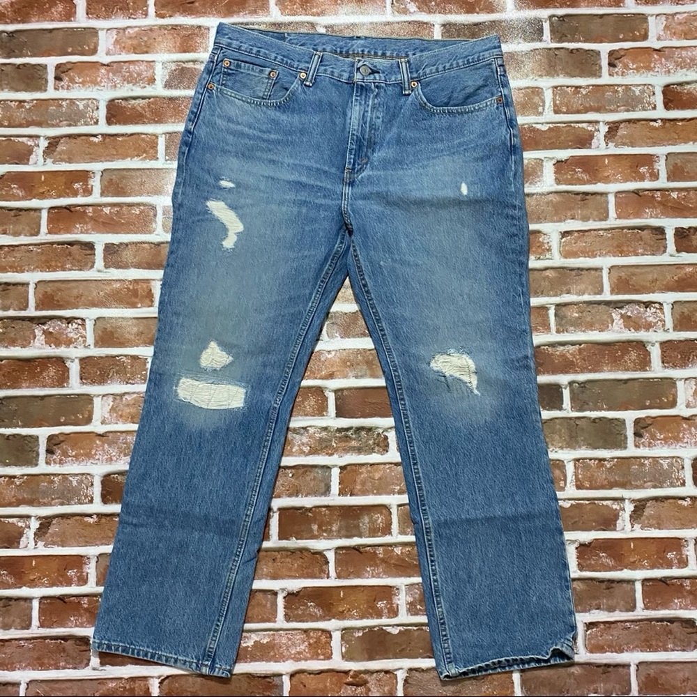 Levis 514 Straight Medium Wash Jeans